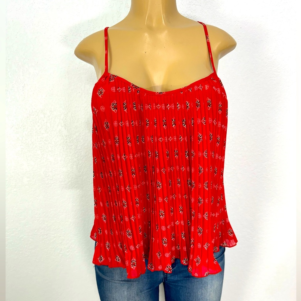 Hollister red patterned pleated front babydoll Style tank top women’s XS